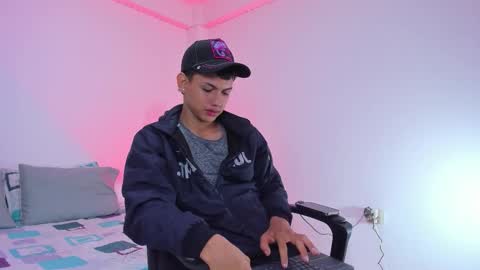 Snapshot of axel_cody_ chatting on October 2025 11:36:01 AM AXEL online show from October 2025 11:36:01 AM