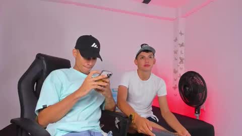 Snapshot of axel_cody_ chatting on November 2025 07:19:02 PM AXEL online show from November 2025 07:19:02 PM