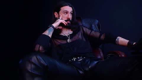 Snapshot of axelcolton chatting on November 2025 11:43:01 AM AxelColton online show from November 2025 11:43:01 AM