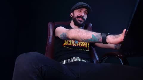 Snapshot of axelcolton chatting on December 2025 06:22:02 AM AxelColton online show from December 2025 06:22:02 AM