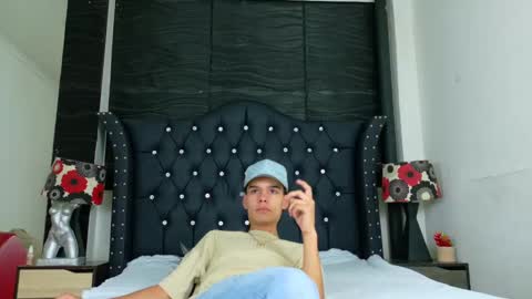 Axel online show from September 2025 07:05:01 PM
