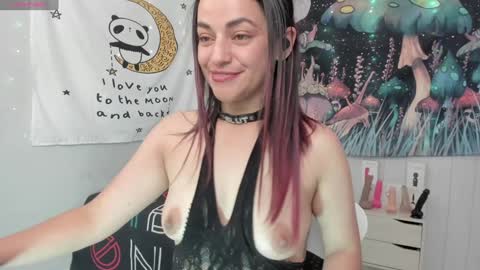 Azucena R online show from January 2025 05:06:01 PM