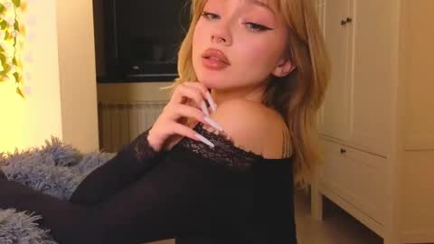 Snapshot of baby_adele chatting on December 2024 11:30:01 PM bb adele online show from December 2024 11:30:01 PM
