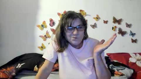 Snapshot of badgg chatting on December 2024 07:03:01 PM Gina online show from December 2024 07:03:01 PM