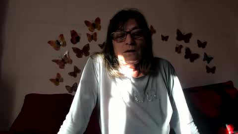 Snapshot of badgg chatting on December 2024 12:06:02 PM Gina online show from December 2024 12:06:02 PM