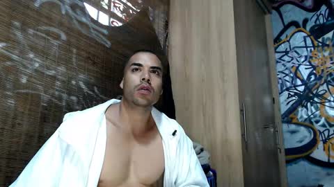 Snapshot of bbc_monster1 chatting on November 2025 10:09:01 PM Justin online show from November 2025 10:09:01 PM