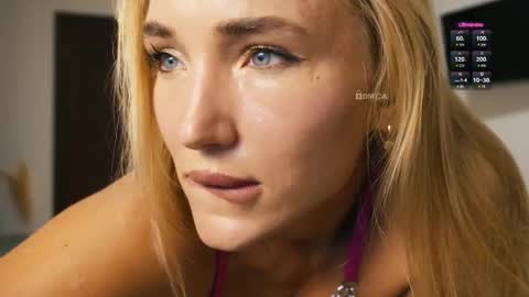 Snapshot of beanco_ chatting on September 2025 09:53:02 PM Chloe online show from September 2025 09:53:02 PM