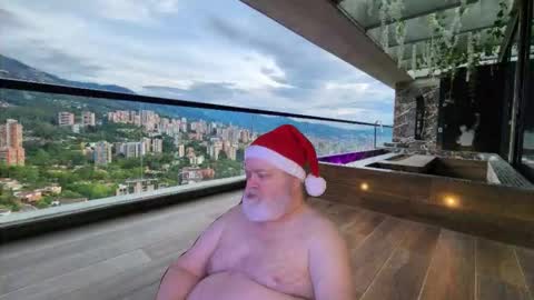 Snapshot of bear4muscle chatting on December 2025 08:49:01 PM Dookie online show from December 2025 08:49:01 PM