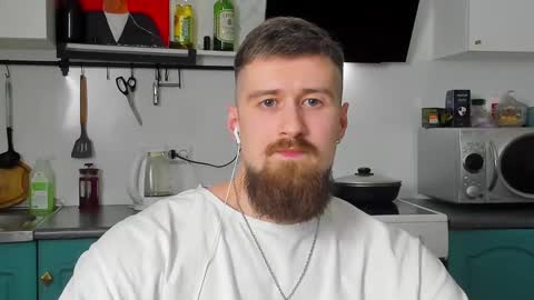 Zeus online show from February 2025 10:14:01 PM
