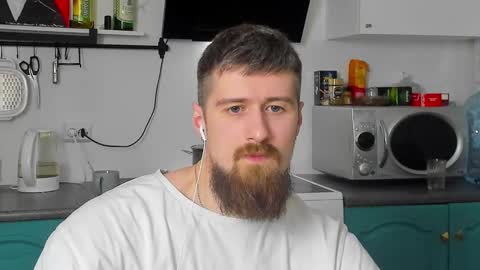 Zeus online show from March 2025 08:42:02 PM