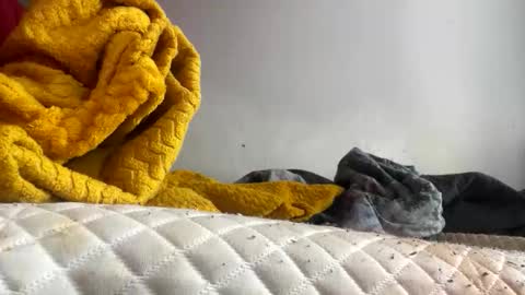 bearmoon820430 online show from December 2025 04:12:02 PM