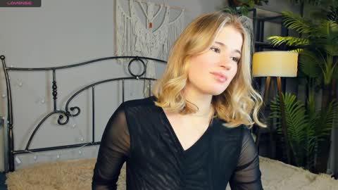 Sonya online show from December 2024 05:16:01 AM