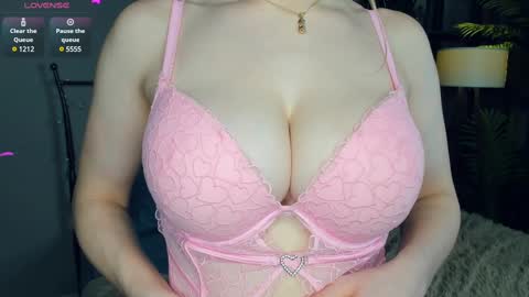 Sonya online show from January 2025 11:32:02 AM