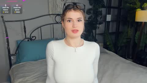 Sonya online show from February 2025 05:26:02 AM