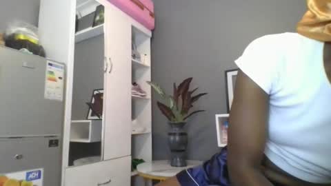 Lil stunner online show from February 2025 11:03:02 PM
