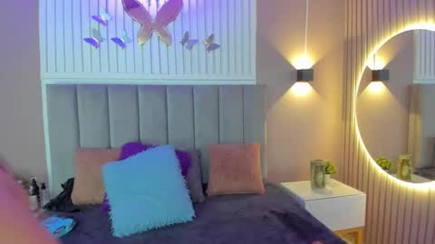 Chantall online show from March 2025 04:32:02 PM