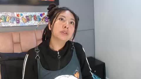 Snapshot of becky__huston chatting on November 2025 12:33:01 AM Becky online show from November 2025 12:33:01 AM