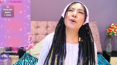 Snapshot of becky__huston chatting on November 2025 04:21:02 PM Becky online show from November 2025 04:21:02 PM