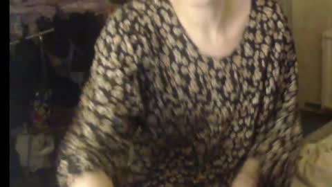 BeettyDream online show from November 2025 07:37:01 PM