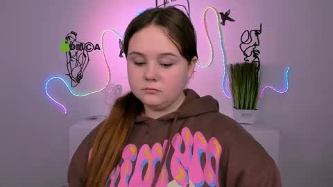 Snapshot of bella_blade chatting on December 2025 06:17:02 AM bella_blade online show from December 2025 06:17:02 AM