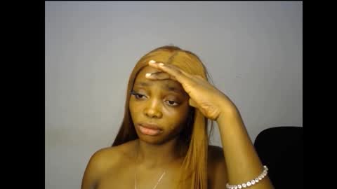 bella online show from December 2025 05:41:01 PM