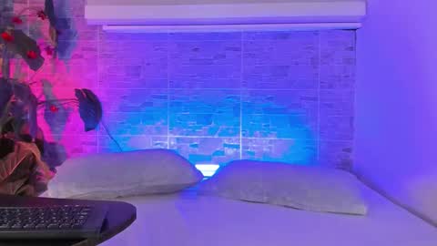 bellablazze online show from November 2025 11:53:01 AM