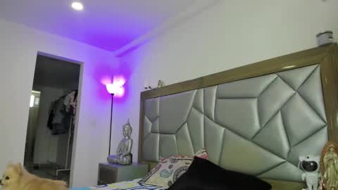 carolain vinasco online show from February 2025 08:42:02 PM