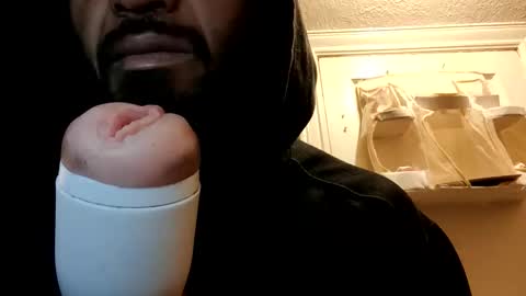 Snapshot of bendovereasy chatting on November 2025 11:08:02 PM bendovereasy online show from November 2025 11:08:02 PM