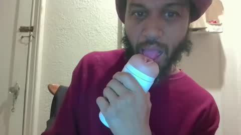 Snapshot of bendovereasy chatting on December 2025 04:33:02 AM bendovereasy online show from December 2025 04:33:02 AM