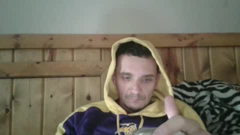 Snapshot of bennymn chatting on February 2025 05:51:02 PM benny and innocentvixon online show from February 2025 05:51:02 PM