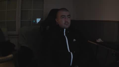 Snapshot of berto3389 chatting on December 2025 01:44:01 AM berto3389 online show from December 2025 01:44:01 AM