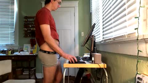 best_triam online show from September 2025 09:08:02 PM