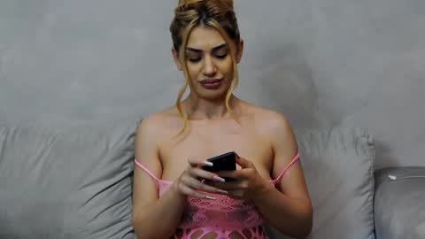 Snapshot of bethierusse chatting on January 2025 12:51:02 AM bethierusse online show from January 2025 12:51:02 AM