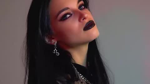 Snapshot of beverlyyork chatting on November 2025 06:19:02 PM Beverly online show from November 2025 06:19:02 PM