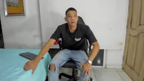big_jhoonss_ online show from October 2025 03:02:02 AM
