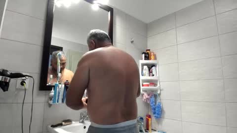 Costas online show from September 2025 08:28:01 AM