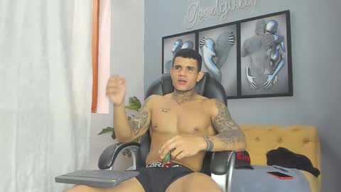 Snapshot of billy__douglass chatting on December 2025 08:35:01 PM Billy Douglass online show from December 2025 08:35:01 PM