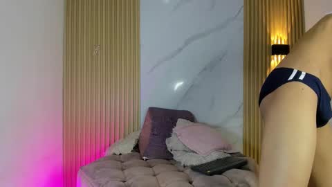 Sam online show from October 2025 11:41:02 AM