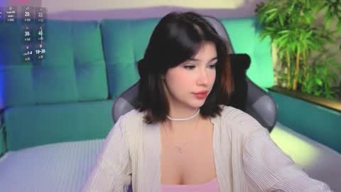 Julia online show from November 2025 02:32:01 AM