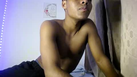 Snapshot of black_men9 chatting on December 2025 03:44:02 AM black_men9 online show from December 2025 03:44:02 AM