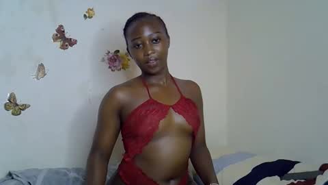 Snapshot of black_rosey chatting on November 2025 05:44:01 PM veraa online show from November 2025 05:44:01 PM