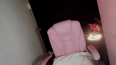 Snapshot of blacklady_fucker69 chatting on December 2025 08:14:02 PM JUST CALL ME KEYLAH 3 online show from December 2025 08:14:02 PM