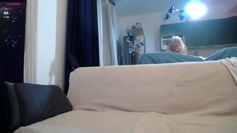 Karina online show from January 2025 08:28:02 PM