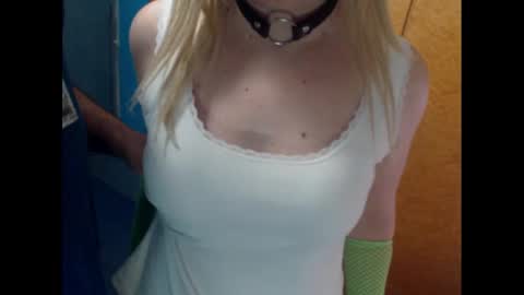 Blontsex online show from February 2025 04:56:02 PM