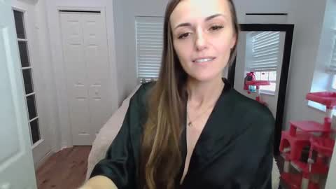 Sarah Zee online show from January 2025 07:03:01 PM