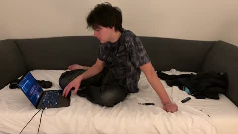 Snapshot of bluskyzz chatting on February 2025 02:05:02 AM BluSky online show from February 2025 02:05:02 AM