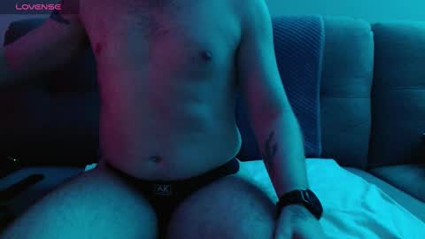 Bobby English online show from October 2025 06:33:01 AM