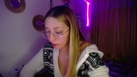 Soffy Brooks Independent model online show from December 2024 05:42:01 AM