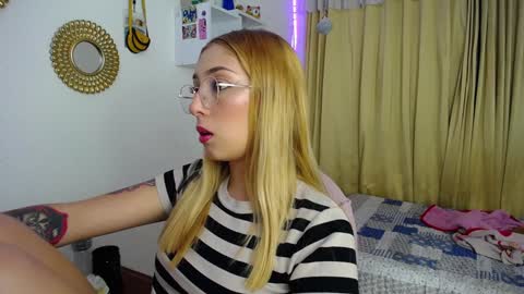 Soffy Brooks Independent model online show from January 2025 10:30:01 AM