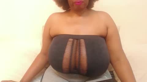 boobyqueen online show from February 2025 10:40:02 AM